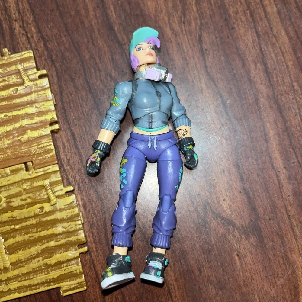 4-inch Fortnite Solo Mode Teknique & Skull Trooper, 2 Pc Wood Building Materials